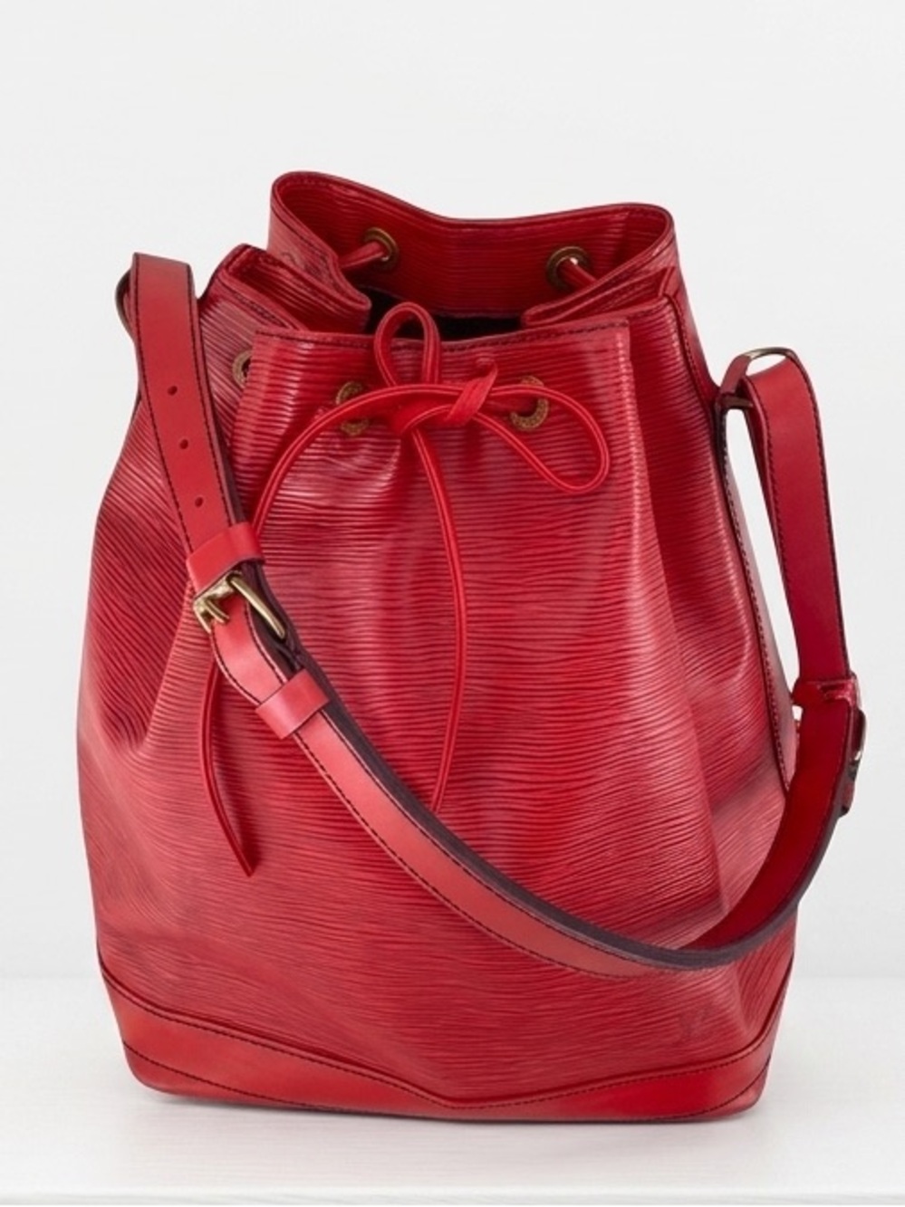 Louis Vuitton Red Epi Leather Noe GM Like New with COA 1992 Pristine Condition